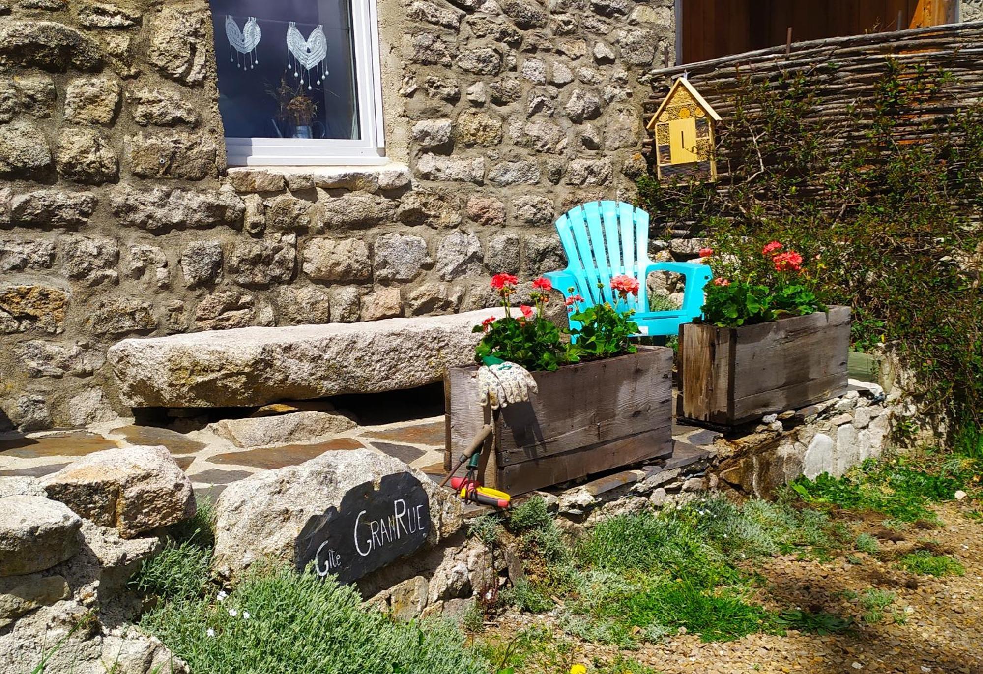 Gites La Boletiere Saint-Étienne-du-Valdonnez Chambre photo