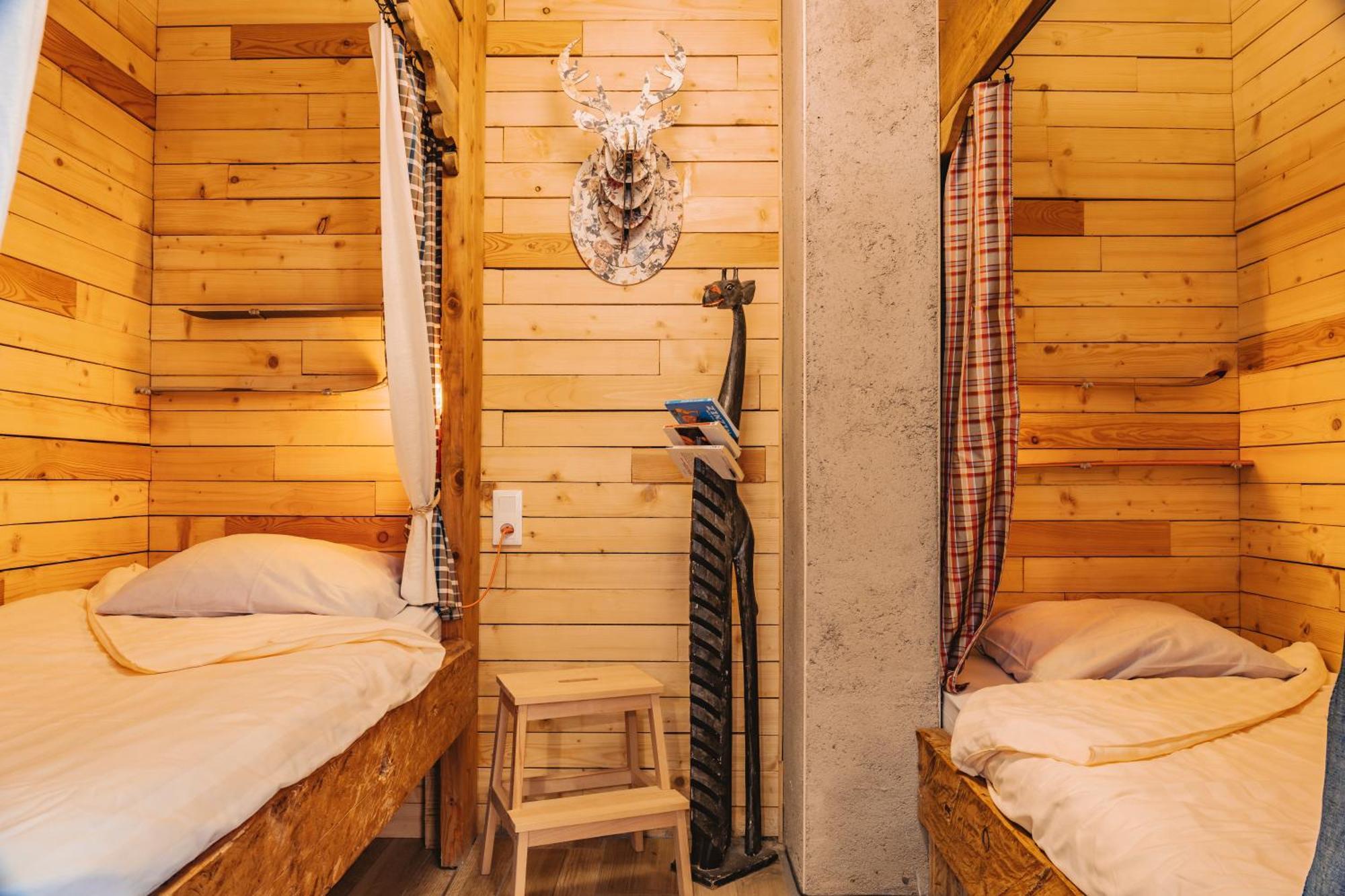 Gites La Boletiere Saint-Étienne-du-Valdonnez Extérieur photo